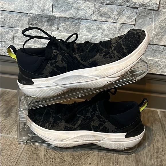 Sorel Black Gray and White Sneakers with Cushioned Midsole size 7 - Picture 3 of 15